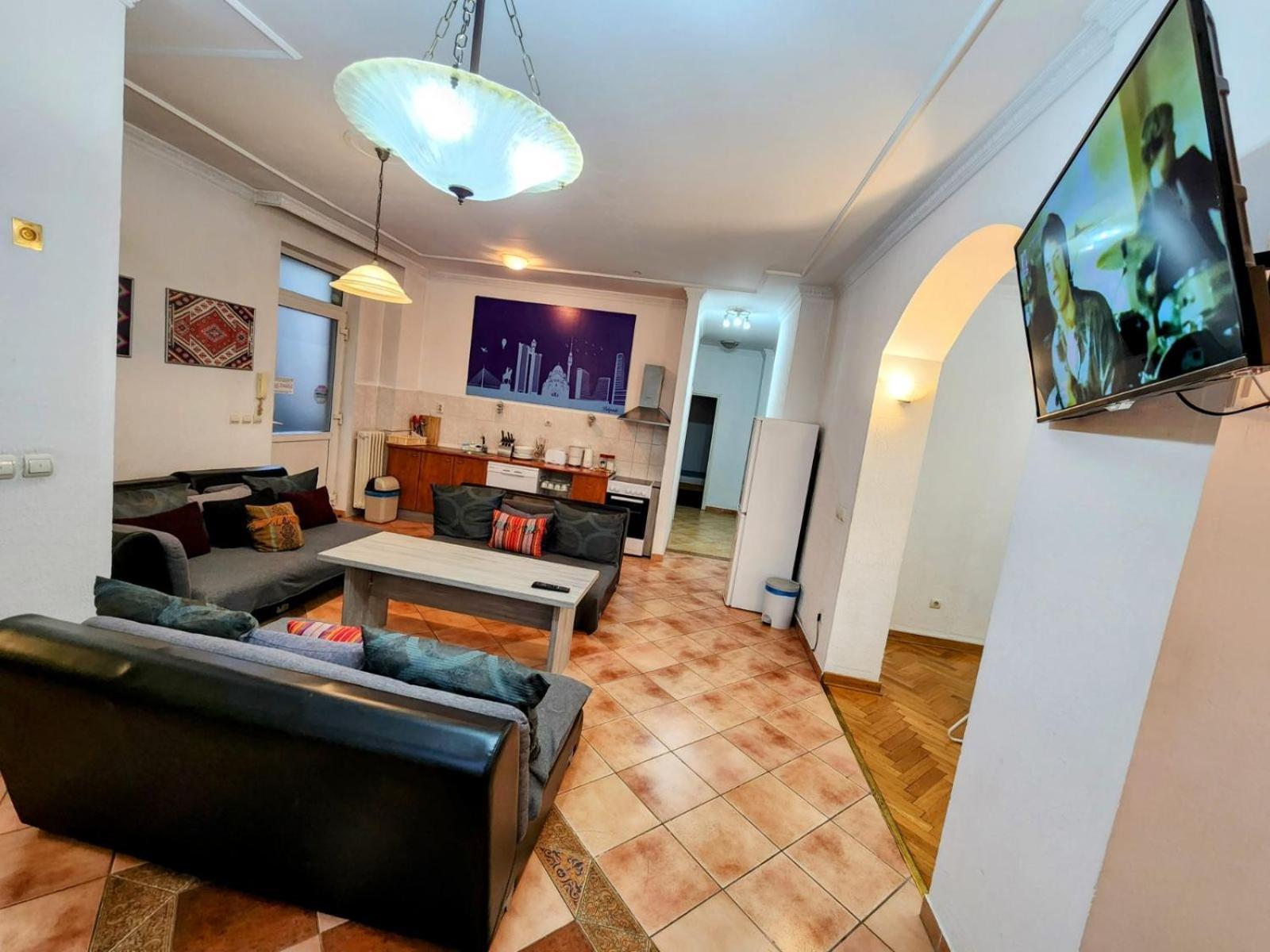 Authentic Belgrade Centre Apartments For Large Groups, Republic Square - Up To 47 People In 5 Apartments 객실 사진
