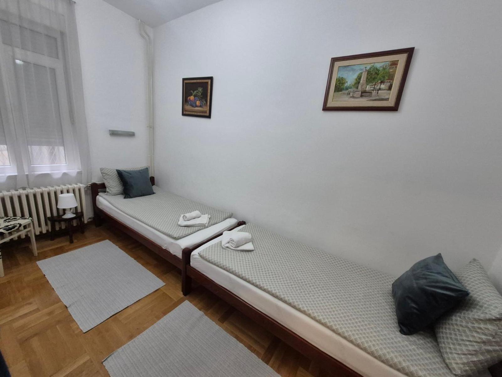 Authentic Belgrade Centre Apartments For Large Groups, Republic Square - Up To 47 People In 5 Apartments 객실 사진
