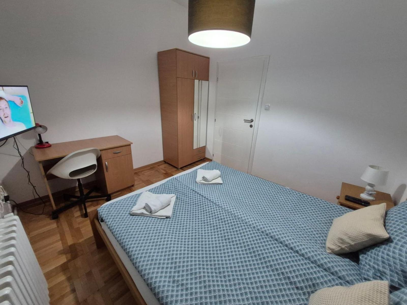 Authentic Belgrade Centre Apartments For Large Groups, Republic Square - Up To 47 People In 5 Apartments 객실 사진